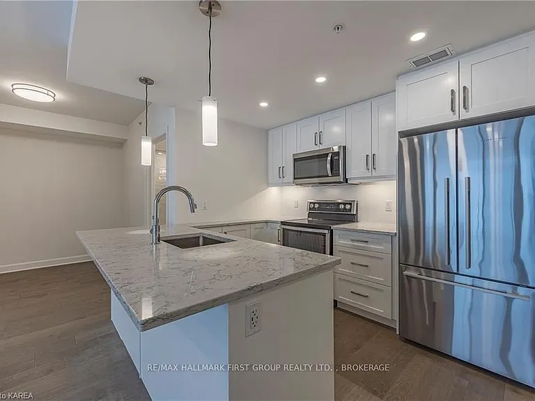 129 A South St #508 — Photo 11