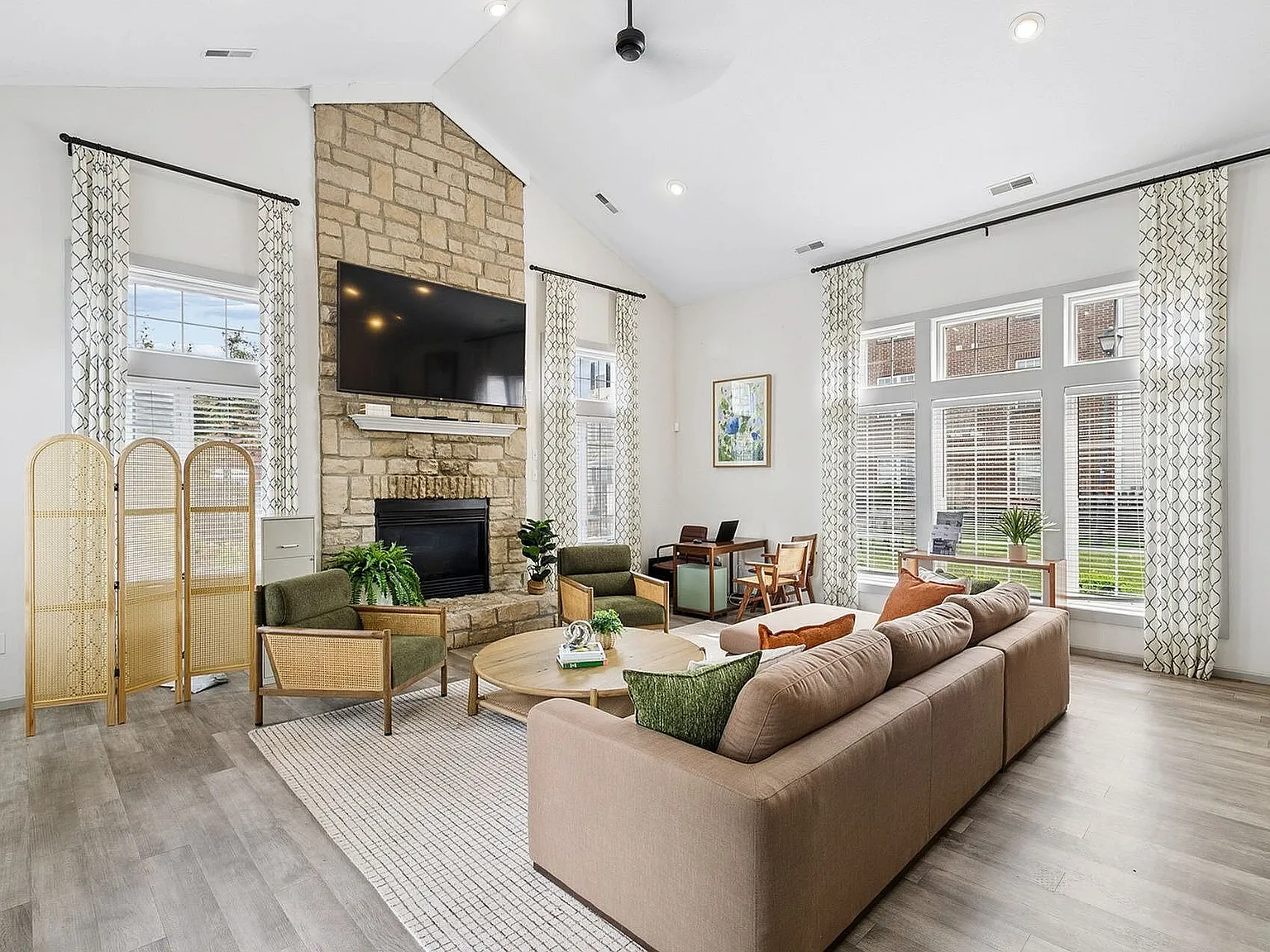 Enclave at Albany Park — Photo 2