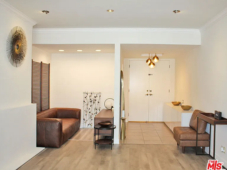 2175 S Beverly Glen Blvd #302 — Photo 9