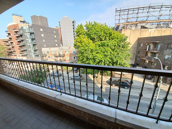 4th image of 25-36 27th St #A2