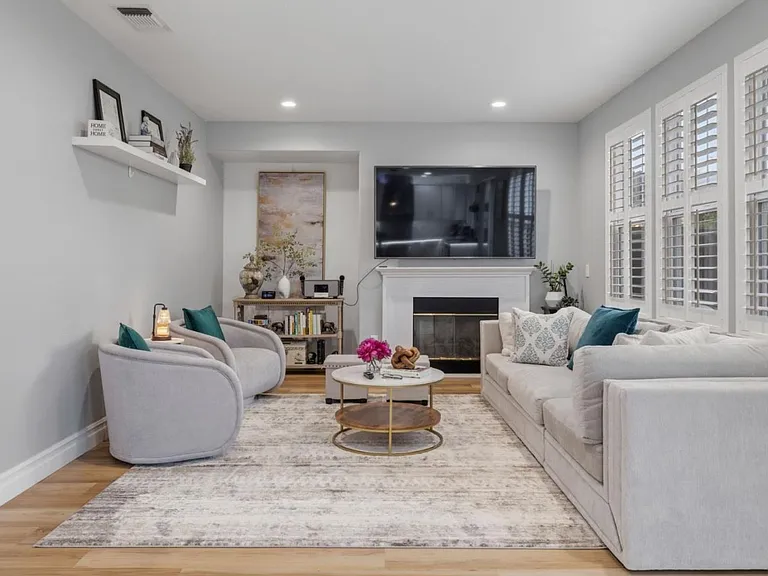 7238 Basking Ridge Ave — Photo 3