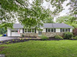 226 W Schwenkmill Rd, Perkasie, PA 18944