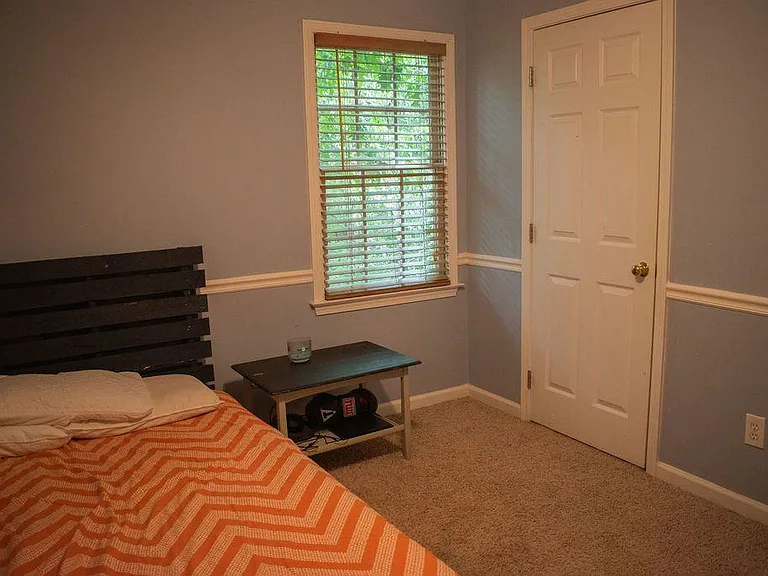 1028 Queensbury Run — Photo 31