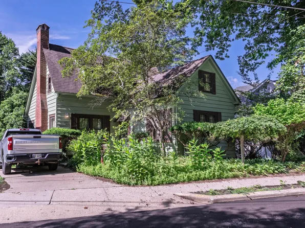 431 W College St, Granville, OH 43023