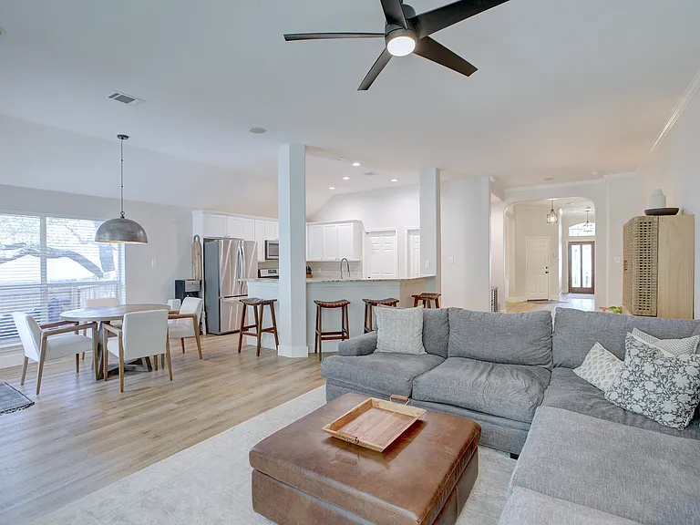 4117 Gazley Ln — Photo 5