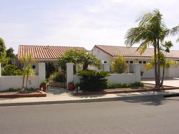 1st image of 1543 Calle Vaquero