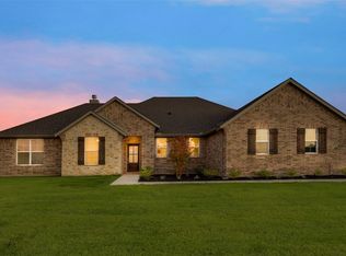 2721 Burr Oak Rd, Terrell, TX 75161