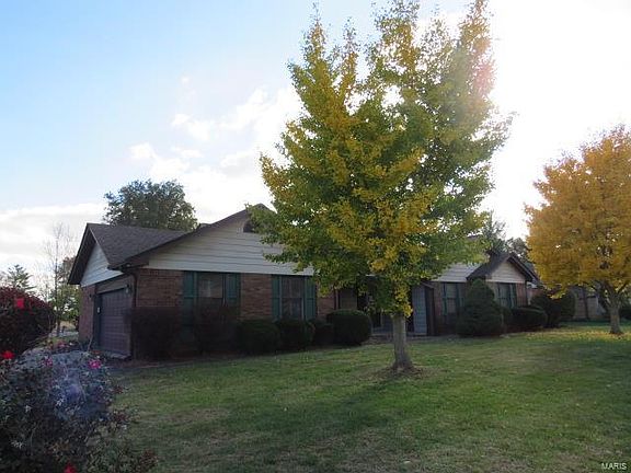 3rd image of 30 Rushmore Dr