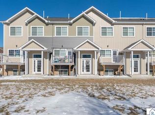 3037 Bluestem Trl, Mankato, MN 56001