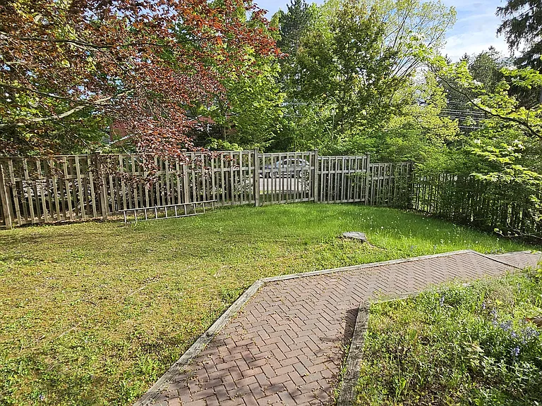 Hanshaw Rd — Photo 34
