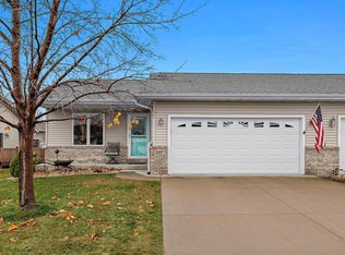 1088 Kristy Ln, Onalaska, WI 54650
