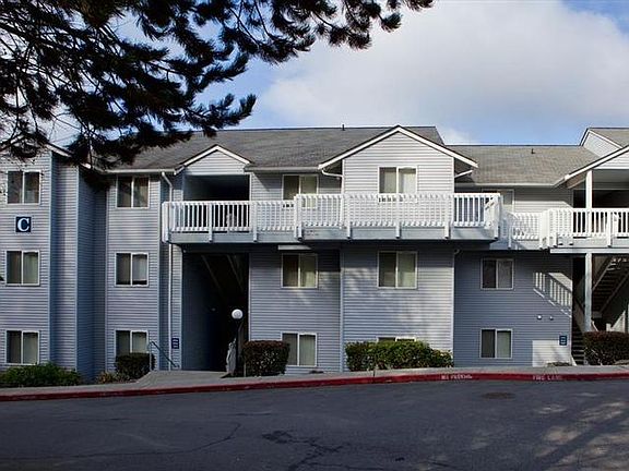 4th image of 18201 52nd Ave W