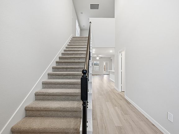 2nd image of 1720 Arches Rd