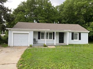 10220 Hillcrest Rd, Kansas City, MO 64137