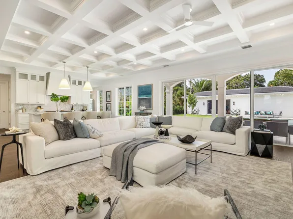266 Alhambra Place, West Palm Beach, FL 33405
