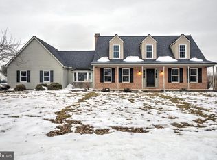 152 Kings Gate Dr, Lititz, PA 17543