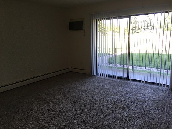 1 Bedroom Family room with huge balcony