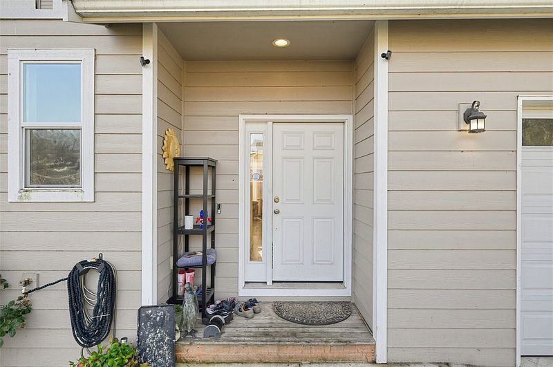 5th image of 8416 Treevue Road