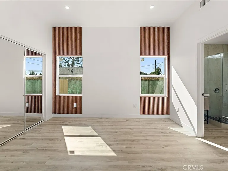 10730 Strathern St — Photo 22