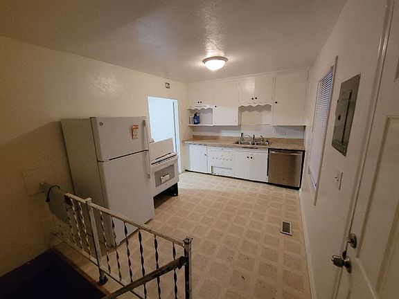 4th image of 1111 S Concord St
