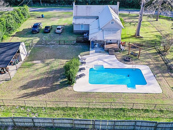 4th image of 2158 Cherokee St