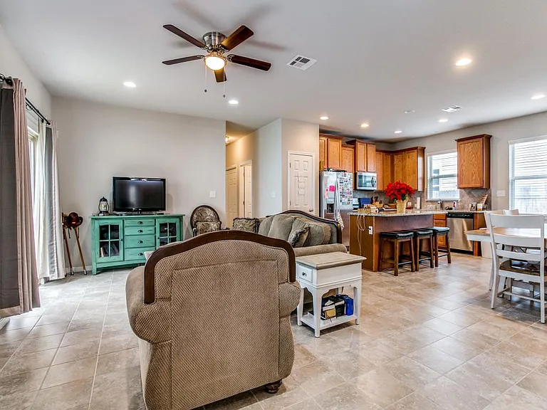 Callahan Ln — Photo 11