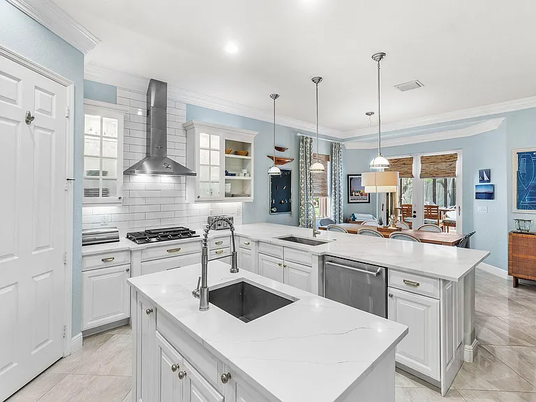 10697 Willow Oak Ct — Photo 6