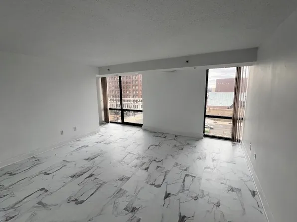 123 SW Jefferson St Unit E6w, Peoria, IL 61602