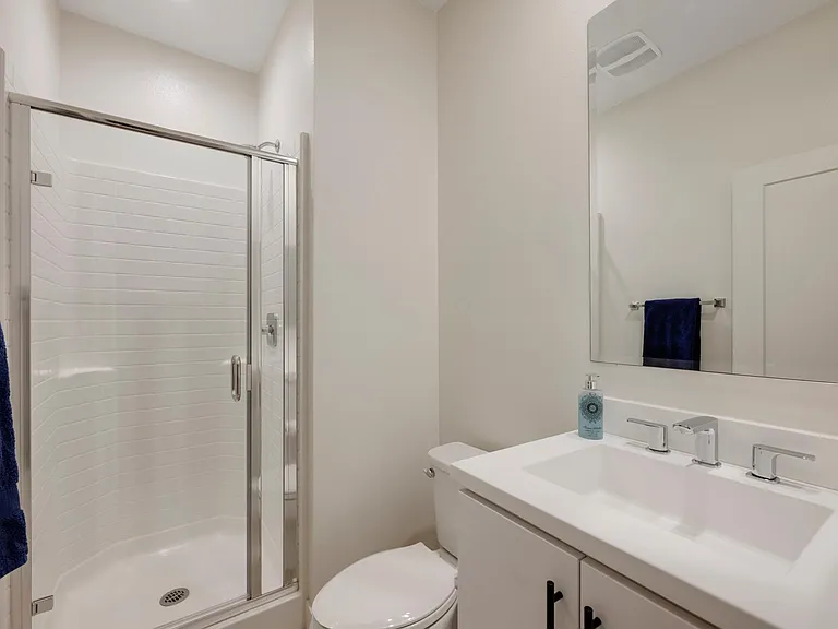 987 E Mason Ln #130 — Photo 6