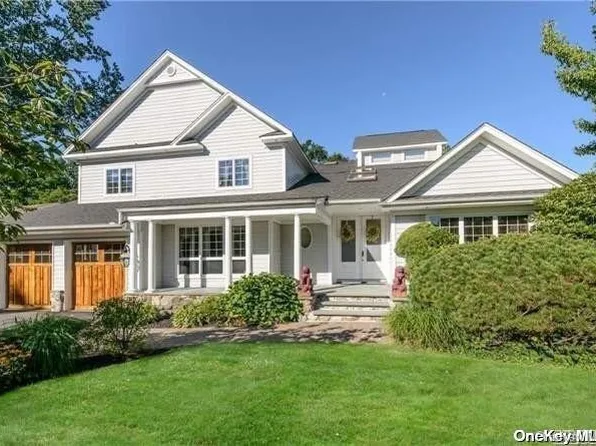 6 Carlyle Drive, Glen Cove, NY 11542