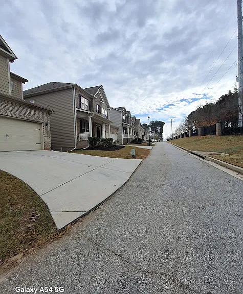 2034 Britt Dr — Photo 1