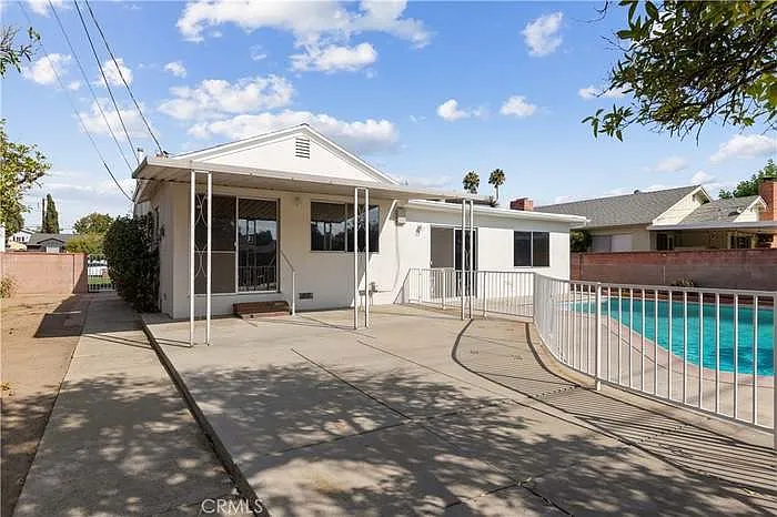 10025 Burnet Ave — Photo 23