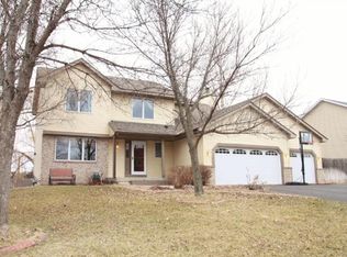 8442 Urbandale Ln N, Maple Grove, MN 55311