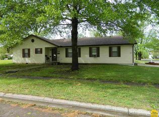 1939 E 7th St, Sedalia, MO 65301