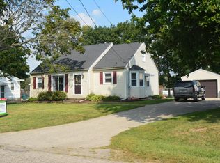 1119 Vos St, Jenison, MI 49428