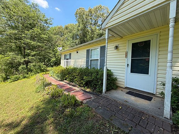 3rd image of 137 Snapdragon Rd