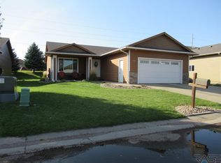 5509 S Tierney Pl, Sioux Falls, SD 57108