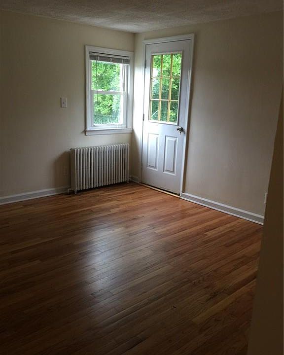 1st image of 135 Chase Ave