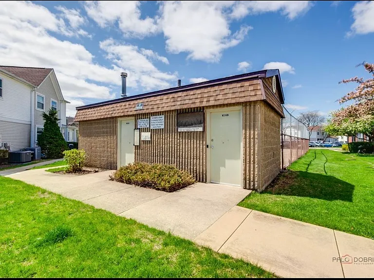 808 Inverrary Ln — Photo 29