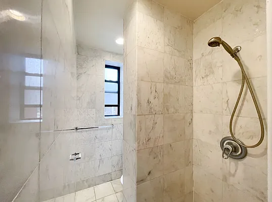 Rented by Nolita Group | media 11