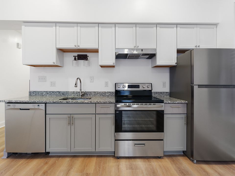 1st image of 1 N Potomac St #1N