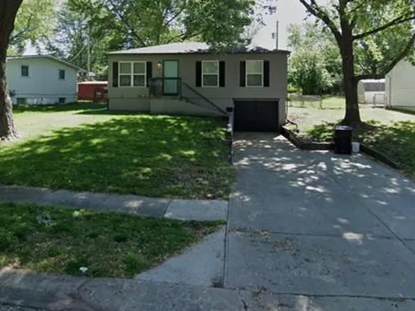 317 N Cochise Dr, Independence, MO 64056