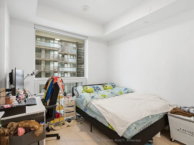 39 Roehampton Ave #807 — Photo 27