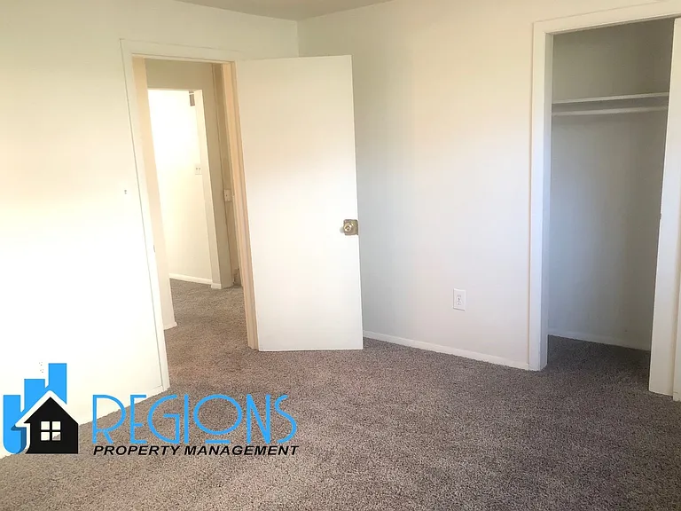 822 E. Washington Street — Photo 6