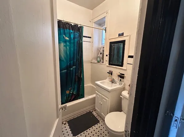 25 Van Dam Street image 19 of 22