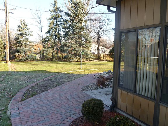 4th image of 21201 Thiele Ct