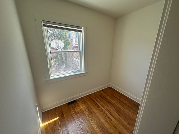 4th image of 3549 W Diversey Ave Unit 1