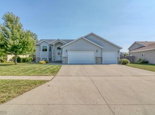 3750 Fillmore St S, Fargo, ND 58104