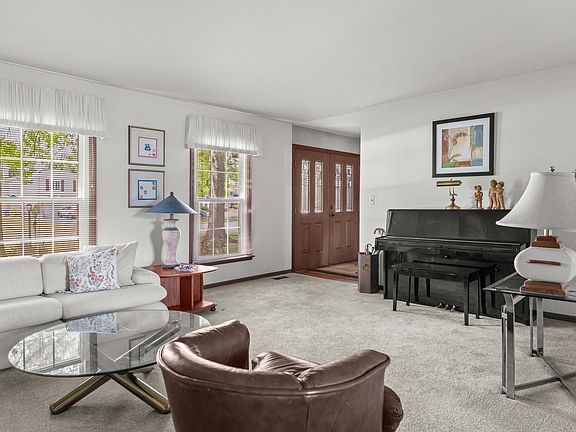 4th image of 1902 Gigi Ln