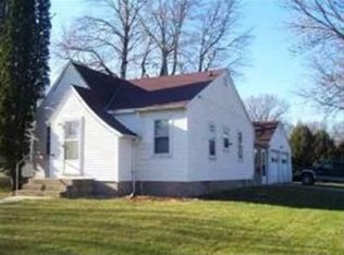 314 N 10th St, Olivia, MN 56277